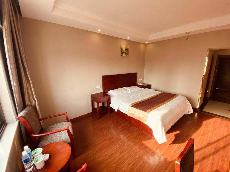Greentree Inn Huai'An Bus Station Golden Eagle Xinya Huaihai Road Business Hotel Huai'an (Jiangsu) Exterior foto