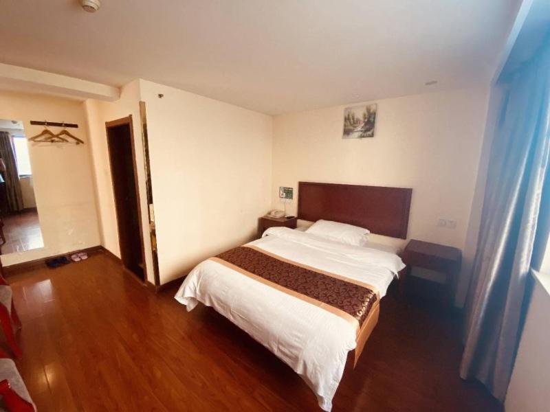 Greentree Inn Huai'An Bus Station Golden Eagle Xinya Huaihai Road Business Hotel Huai'an (Jiangsu) Exterior foto